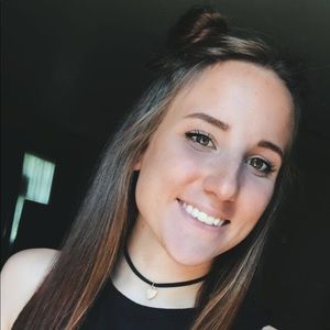 Meet your Posher, Camille